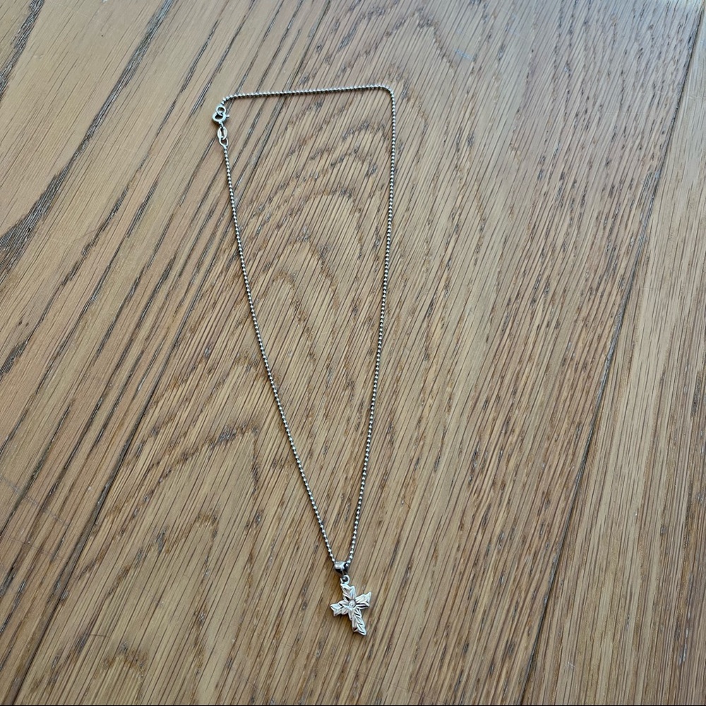 Sterling Silver Artsy Cross - Picture 3 of 8